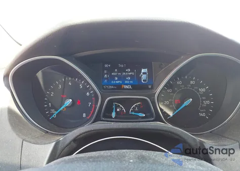 2016 Ford Focus Se z USA, uszkodzony, nr VIN 1FADP3F28GL312346